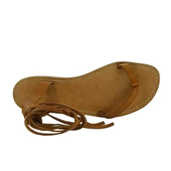 Handgefertigte flache Riemchensandalen in lederfarbig Kalbsleder