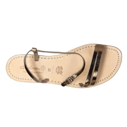 Sandales plates en cuir laminées bronze pour femme