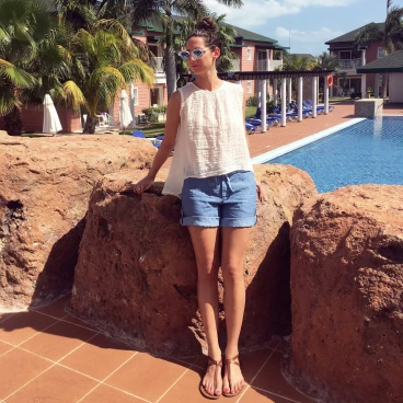 Sandalias planas de cuero para mujer color cuero