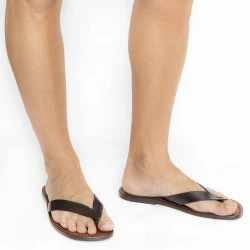 Hand gefertigte Herren-Sandalen mit Leder-Reimen. Made in Italy