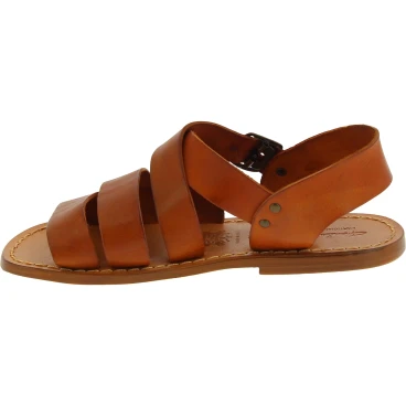 Sandali da uomo in pelle color cuoio fatti a mano in Italia