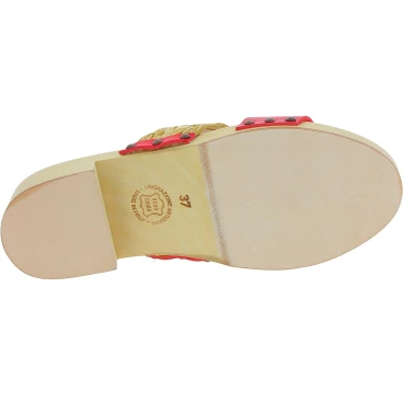 Mules femme artisanales en bois avec bande en raphia et cuir rouge