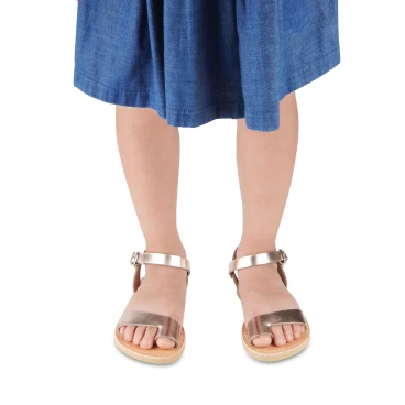 Mädchen sandalen aus fuchsiafarbenem Kalbsleder mit Schnallen verschluss