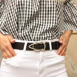 Ceinture en cuir de taureau noir avec boucle en métal