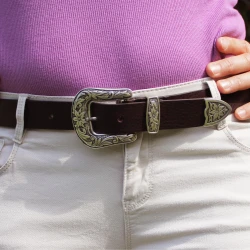 Ceinture western en cuir marron foncé pour femme avec boucle gravé