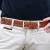 Ceinture cloutée en cuir avec clous métalliques ronds