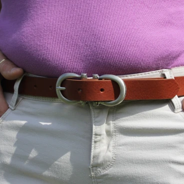 Ceinture en cuir veritable brandy avec boucle rectangulaire en métal classique