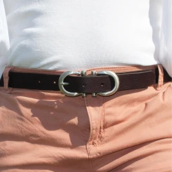 Ceinture en cuir marron foncé faite à la main avec huit boucles en métal