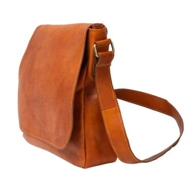 Bandolera para hombre en piel de becerro marrón hecha a mano