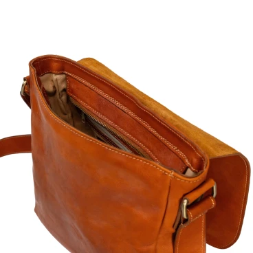 Bandolera para hombre en piel de becerro marrón hecha a mano