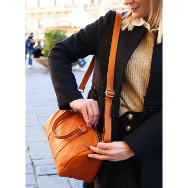 Sac bowling artisanal en cuir de vachette fait main en Toscane