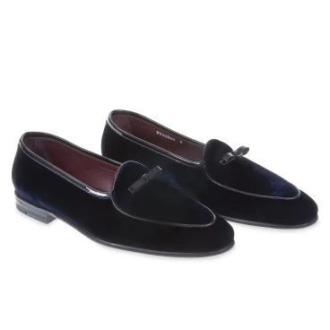 Belgian loafer in dark blue velvet and patent leather handmade by Fratelli Borgioli
