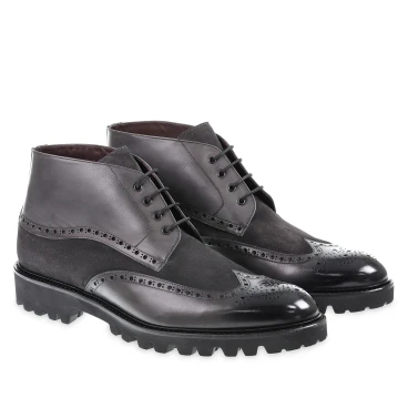 Stivaletto con le bucature in stile country in pelle e camoscio grigio scuro - Fratelli Borgioli