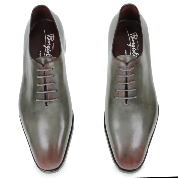 Richelieu pour hommes en cuir gris teint à la main avec des nuances bordeaux