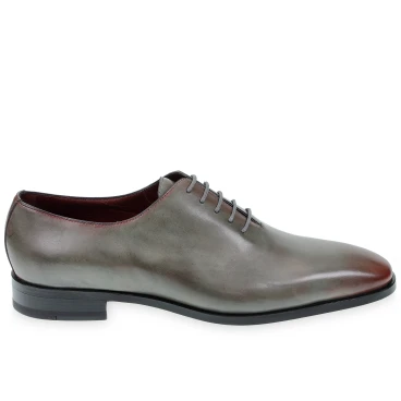 Richelieu pour hommes en cuir gris teint à la main avec des nuances bordeaux