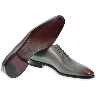 Richelieu pour hommes en cuir gris teint à la main avec des nuances bordeaux