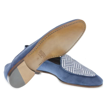 Mocassin belge en daim bleu clair et tissu tissé fait main