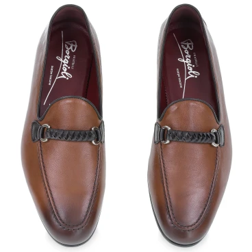 Mocassin pour homme en cuir marron avec boucle tressée