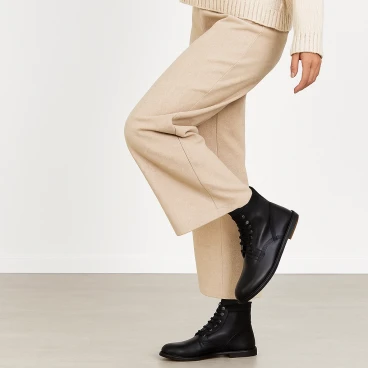Damen stiefeletten aus Schwarz Leder Handgefertigt in Italien