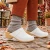 Zuecos de madera para mujer con parte superior cerrada en cuero blanco