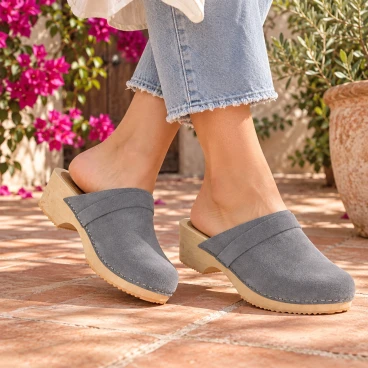 Holzclogs für Damen mit geschlossenem Obermaterial aus graues Wildleder