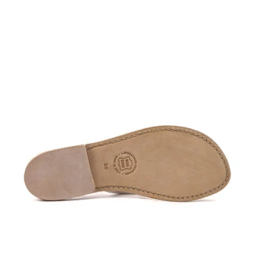 Flache Hand gefertigte Damen-Sandalen mit Riemchen aus silberfarbenem Leder und Ledersohle